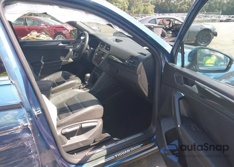 2020 Volkswagen Tiguan 2.0T Sel Premium R-Line z USA, uszkodzony, nr VIN 3VV4B7AX1LM140450